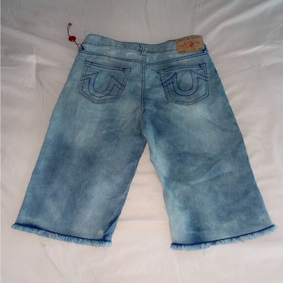 True Religion Geno Relaxed Slim Jean Shorts - Picture 2 of 5